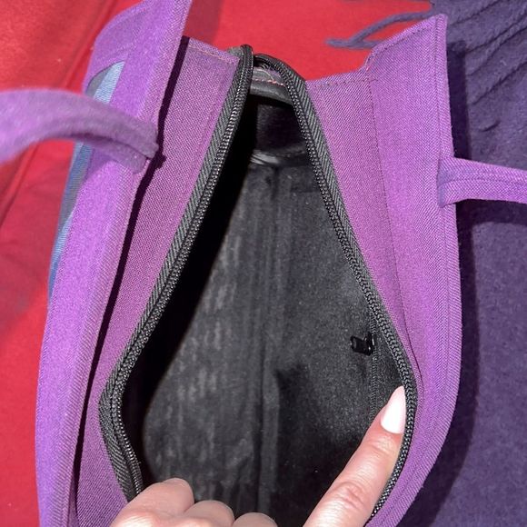 Handbag - Picture 3 of 4